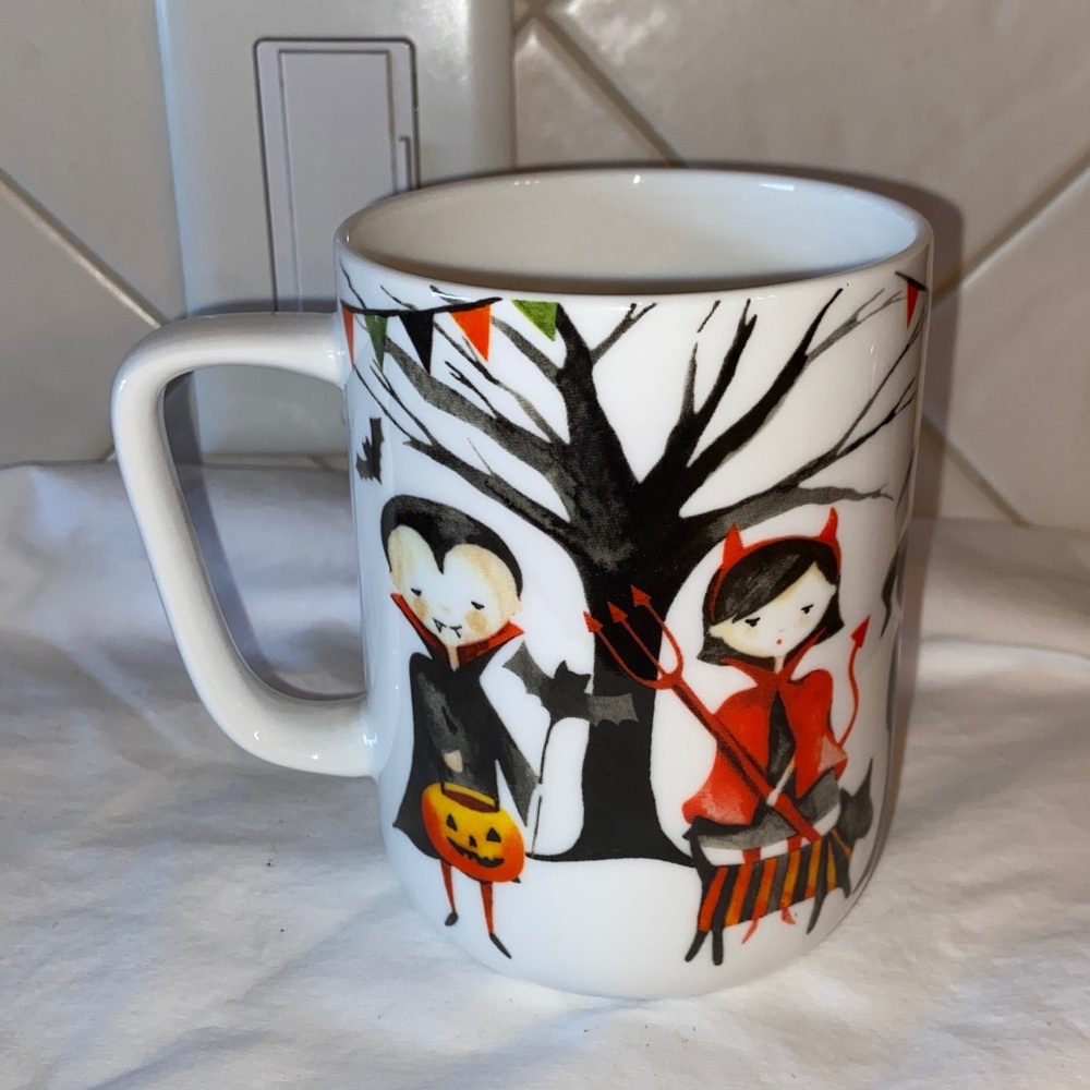 Like new Portobello by Design Mug Cup Halloween Trick or Treat Orange Black